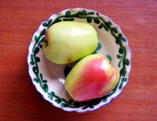 Яблочки крымского сорта Кандиль